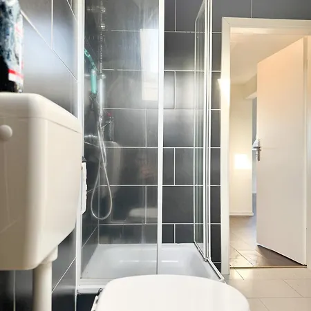 Moderne Dg In דירה