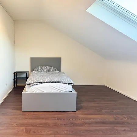 Moderne Dg In דירה Linkenheim-Hochstetten