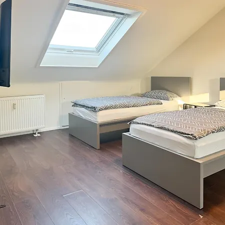 Moderne Dg In דירה